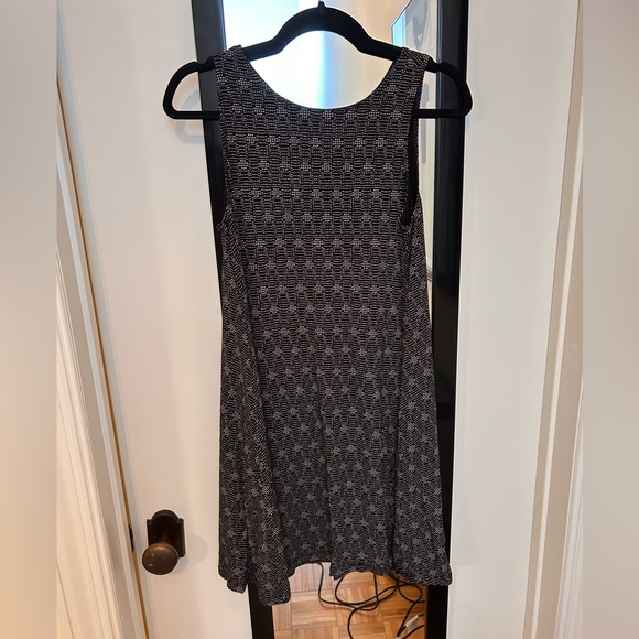Black and Gray Midi Dress - Picture 3 of 5